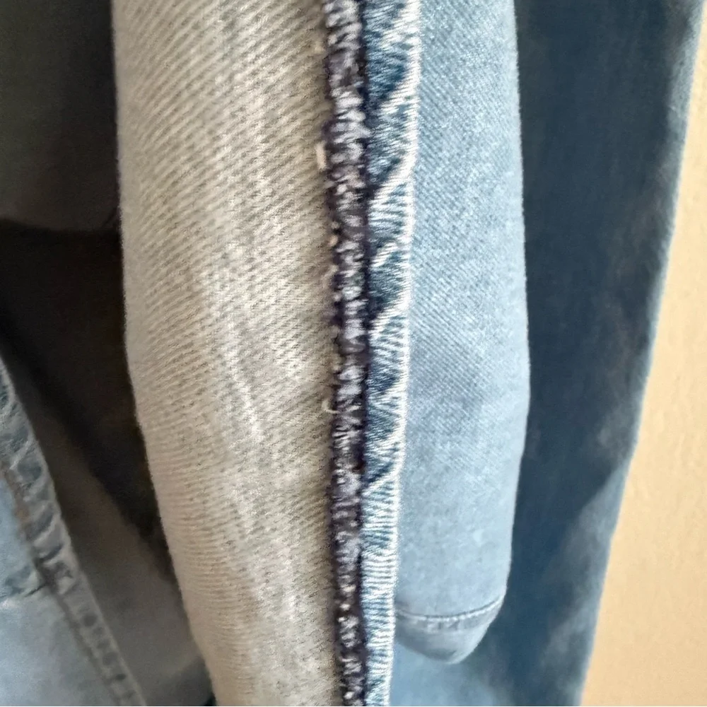 Levi’s Casual Light Blue Denim Maxi Skirt Size 34